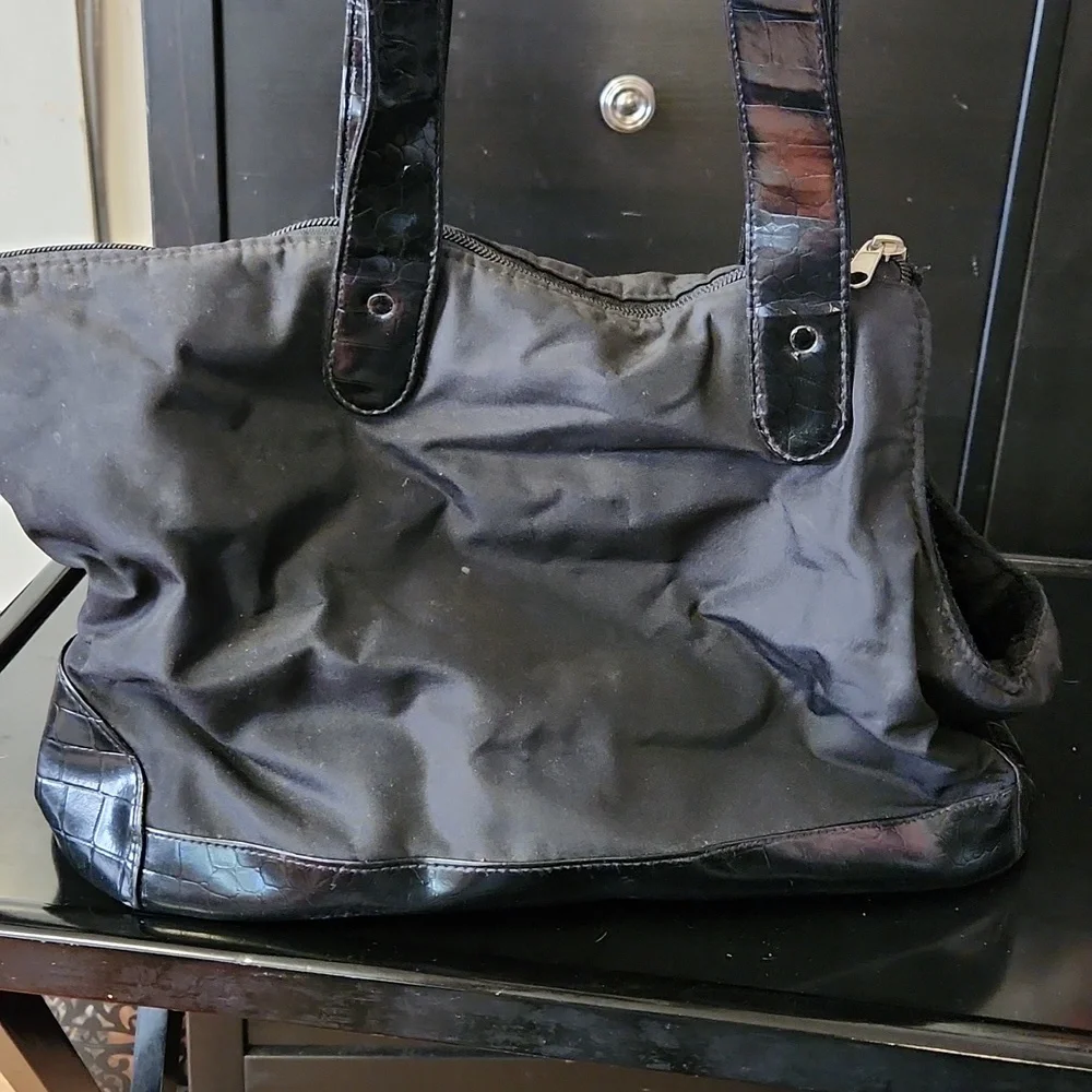 Chelsea Paws Pet Purse